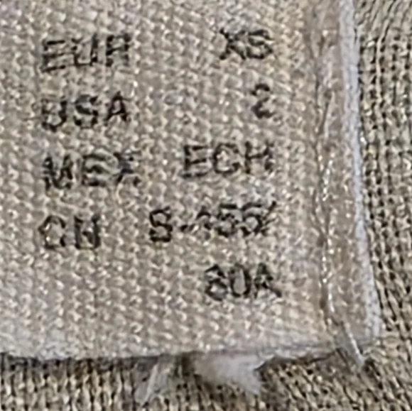 MNG Linen Hidden Button Up Blouse Cream Size 2 EUC Pleated Sleeves - Picture 7 of 7